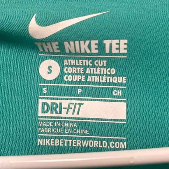 Men’s NIKE DriFit Short Sleeve Shirt - Picture 4 of 9